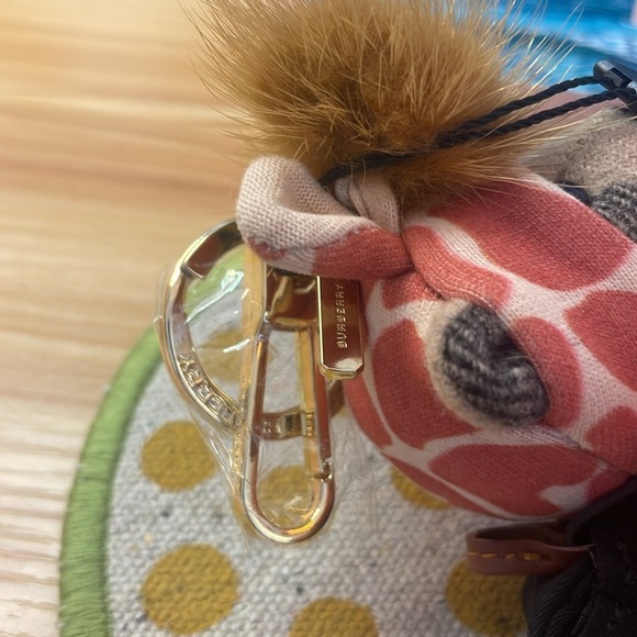 BURBERRY Giraffe with backpack key ring purse charm - Picture 6 of 8